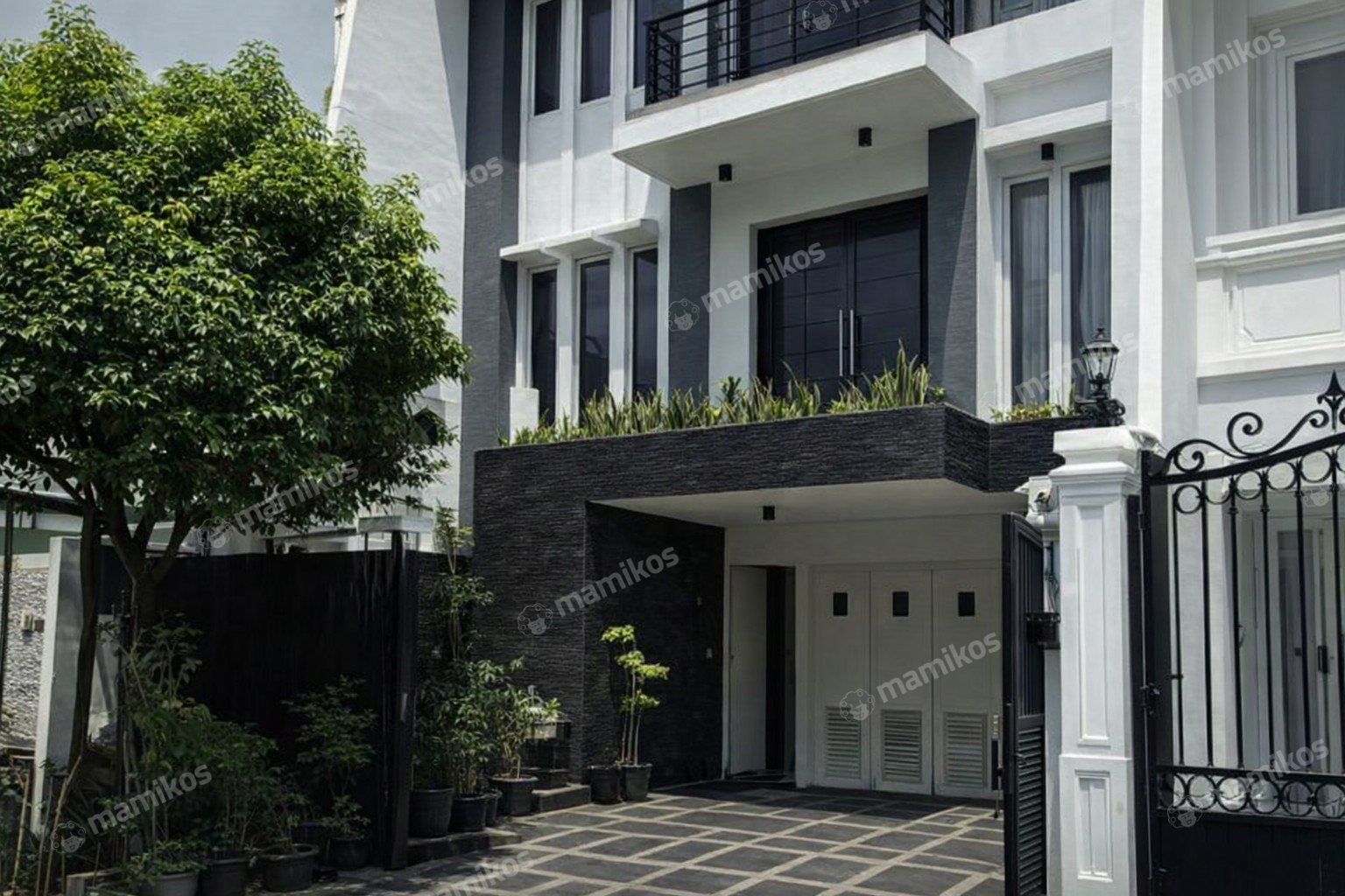 Rumah 5KT 3KM Puri Indah Jakarta Barat