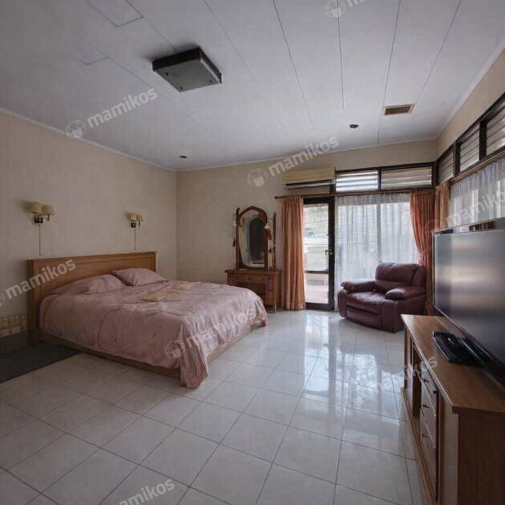 Rumah Sertifikat SHM 5 Kamar Tidur 3 Kamar Mandi Kemang Jakarta Selatan - Photo 4