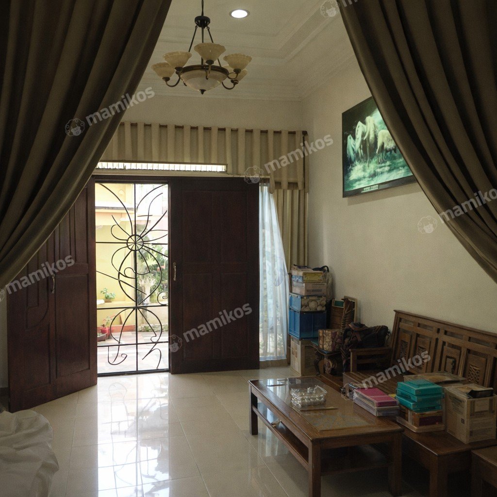 Rumah Sertifikat SHM 4 Kamar Tidur 4 Kamar Mandi Taman Palem Jakarta Barat - Photo 3