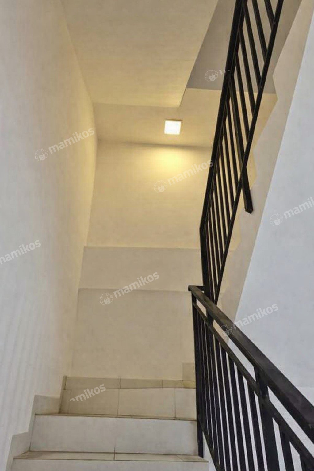 Rumah Sertifikat SHM 8 Kamar Tidur 4 Kamar Mandi Kelapa Gading Jakarta Utara - Photo 4