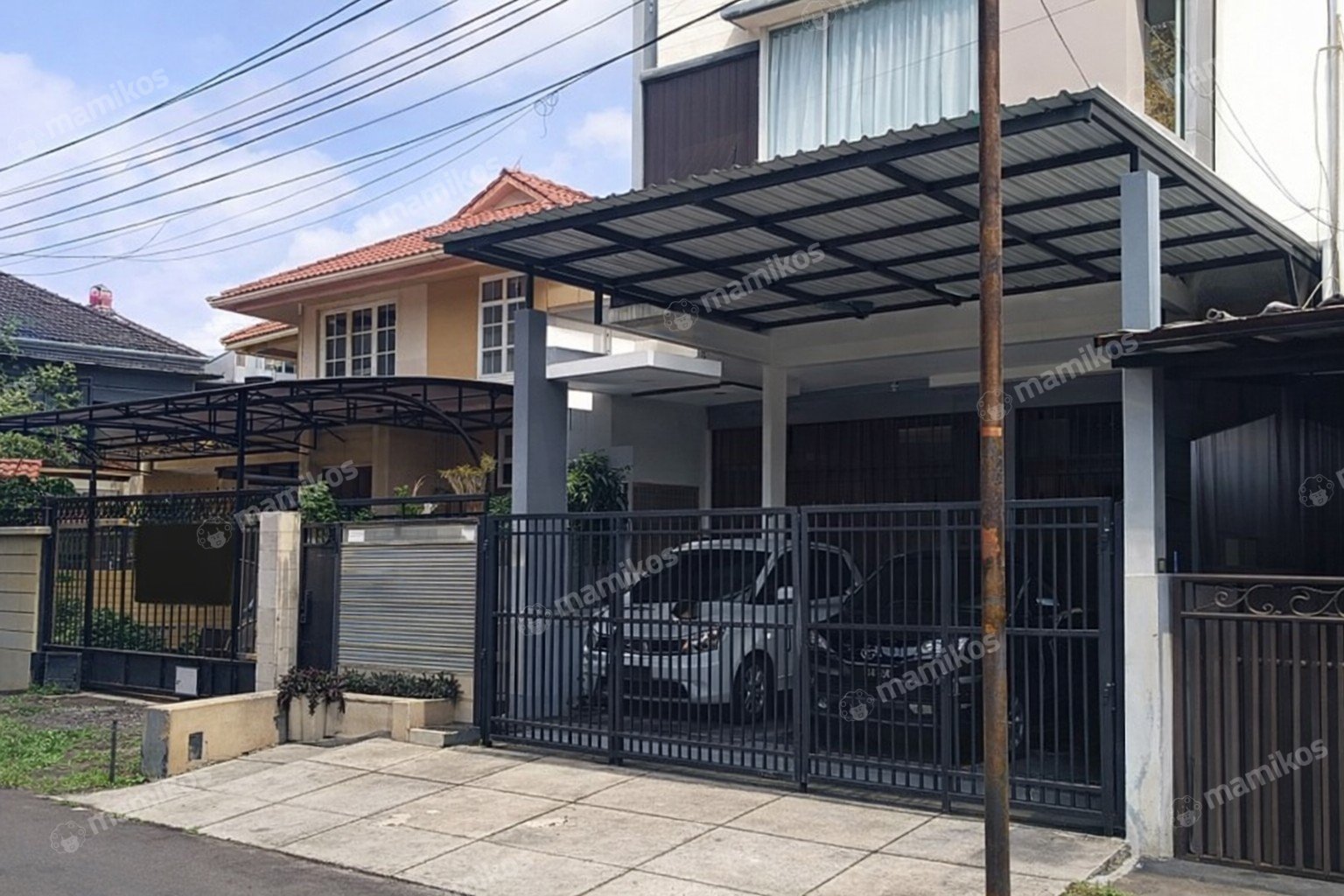 Rumah Sertifikat SHM 4 Kamar Tidur 3 Kamar Mandi Pondok Indah Jakarta Selatan
