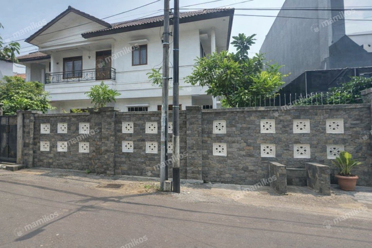 Rumah Sertifikat SHM 6 Kamar Tidur 5 Kamar Mandi Pondok Kelapa Jakarta Timur - Photo 2