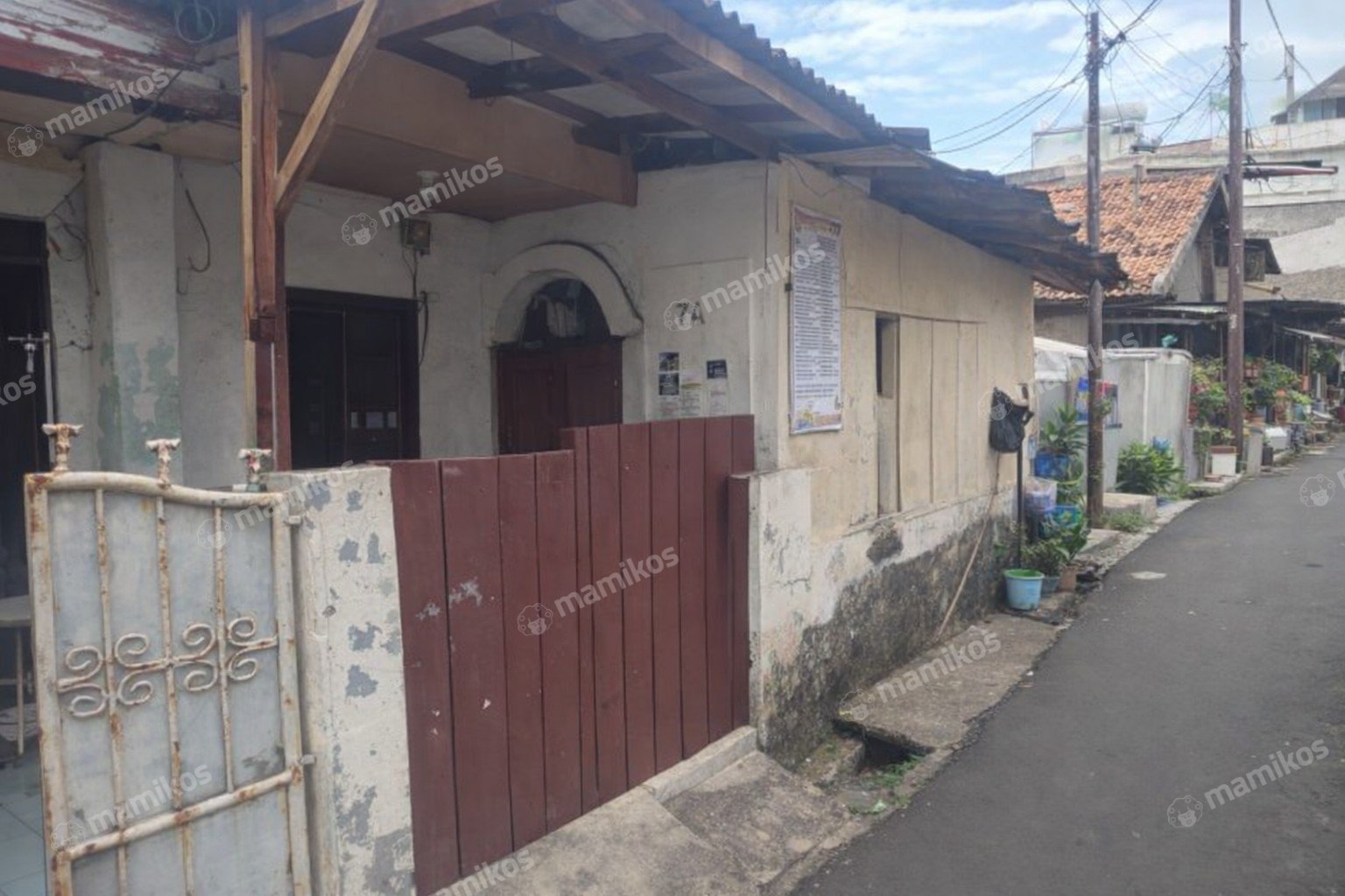 Rumah Sertifikat Girik 3 Kamar Tidur 3 Kamar Mandi Slipi Jakarta Barat