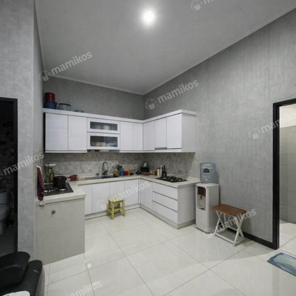 Rumah Sertifikat SHM 4 Kamar Tidur 3 Kamar Mandi Taman Surya Jakarta Barat - Photo 4