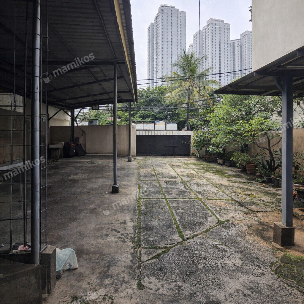 Rumah Sertifikat SHM 4 Kamar Tidur 3 Kamar Mandi Tanjung Duren Jakarta Barat - Photo 2