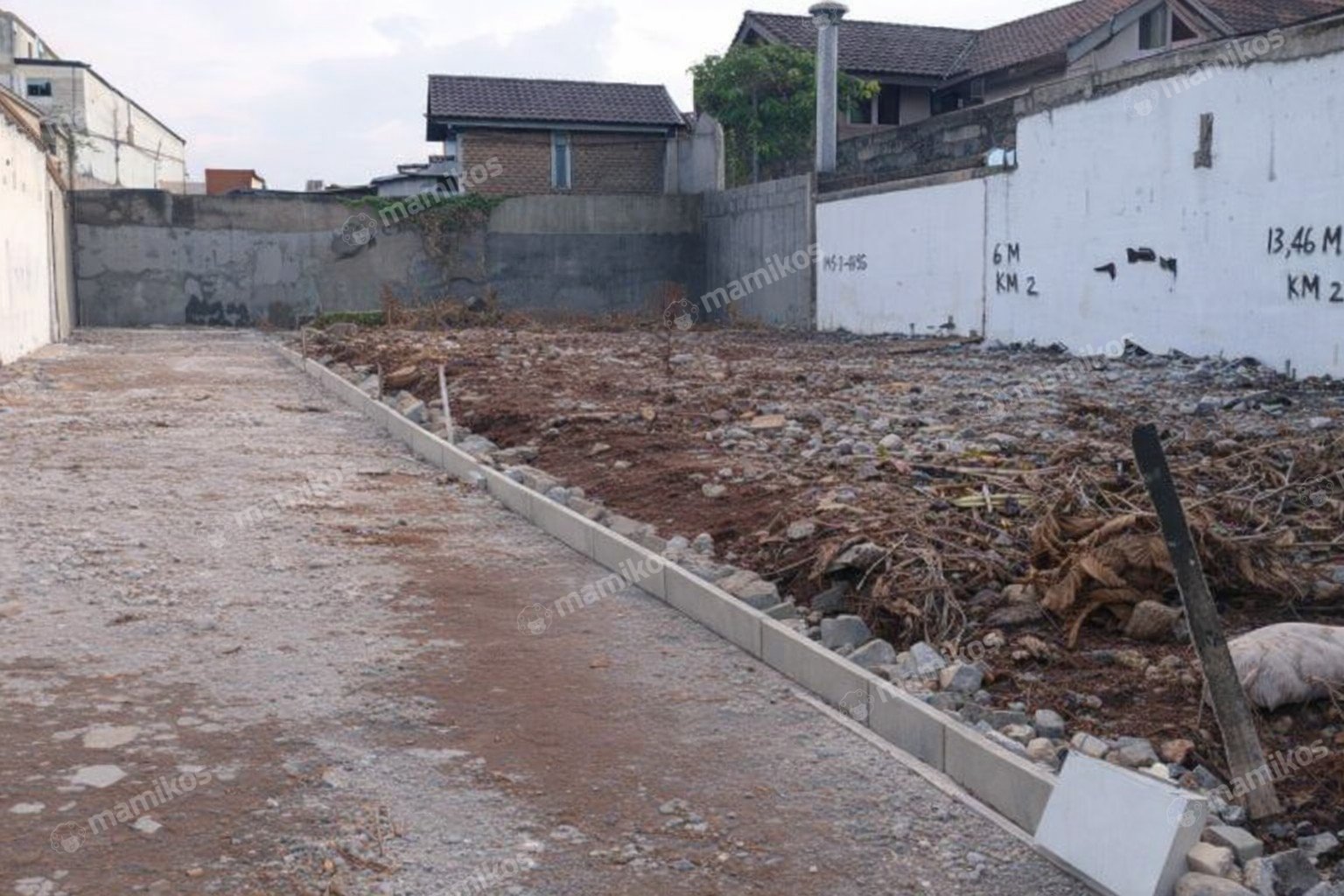 Rumah Sertifikat SHM 3 Kamar Tidur 2 Kamar Mandi Pondok Indah Jakarta Selatan