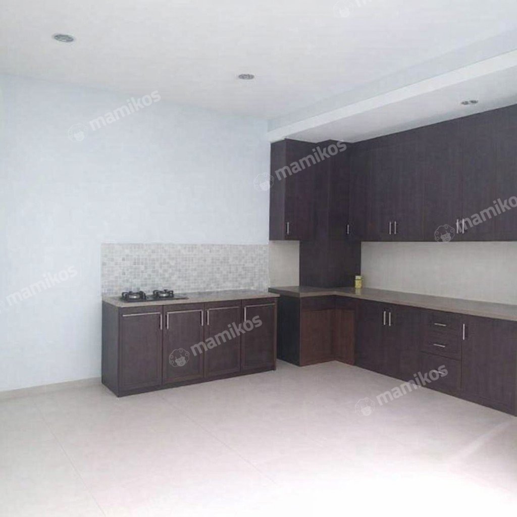 Rumah Sertifikat SHM 4 Kamar Tidur 3 Kamar Mandi Green Lake City Jakarta Barat - Photo 2