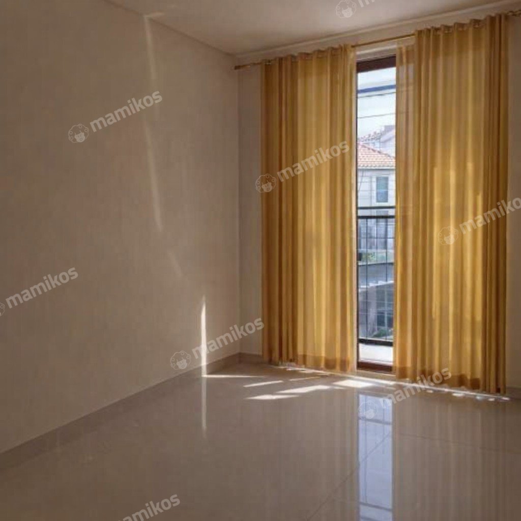 Rumah Sertifikat SHM 4 Kamar Tidur 3 Kamar Mandi Green Lake City Jakarta Barat - Photo 4
