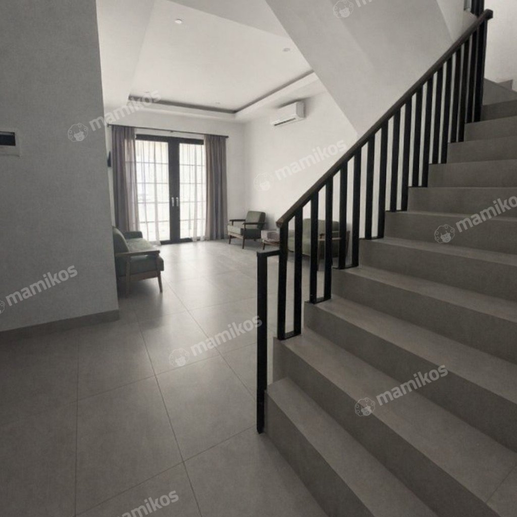 Rumah 3 Kamar Tidur 4 Kamar Mandi 3 Lantai Taman Kencana Jakarta Barat - Photo 2