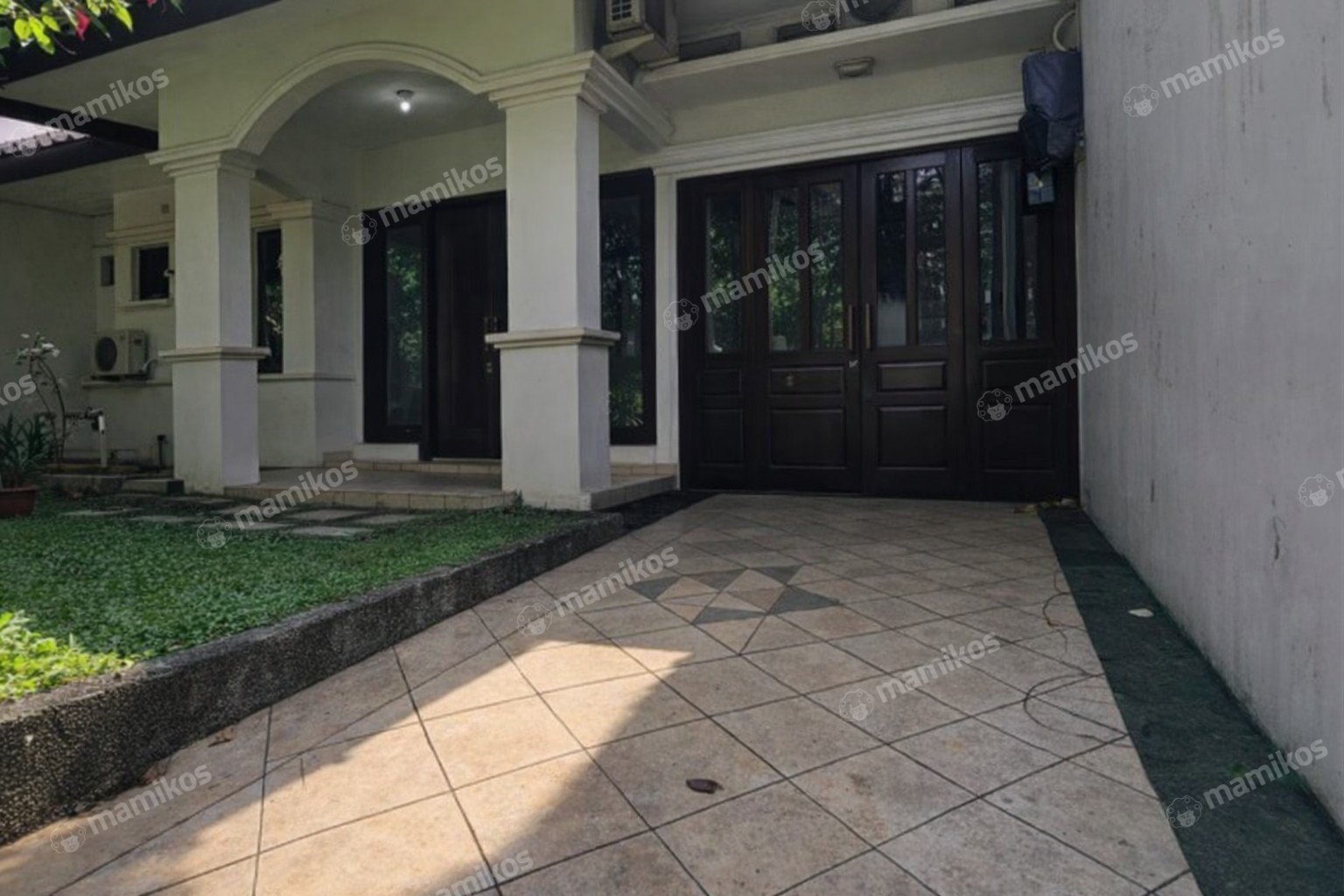 Rumah Sertifikat SHM 4 Kamar Tidur 3 Kamar Mandi Pondok Indah Jakarta Selatan