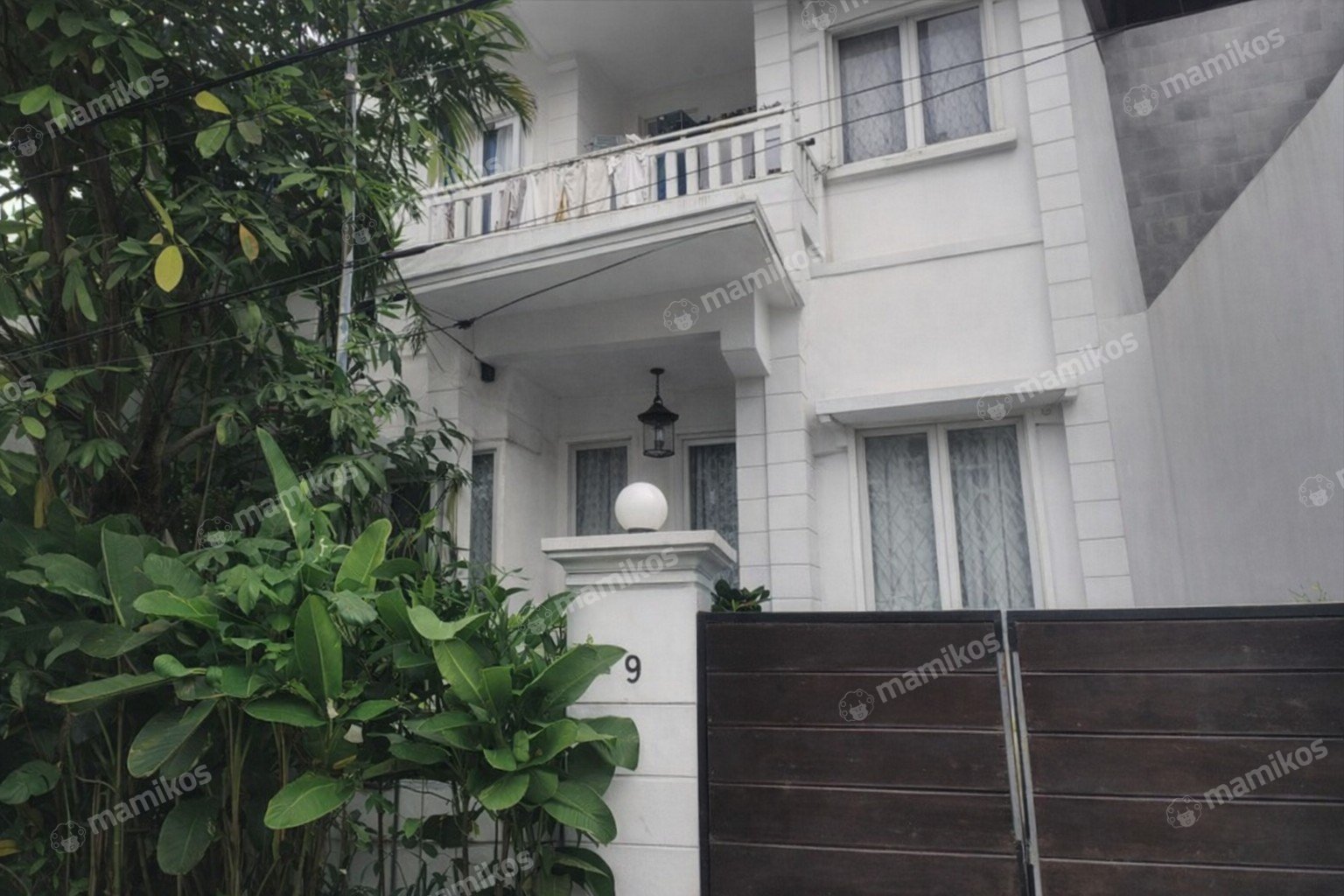 Rumah Sertifikat SHM 4 Kamar Tidur 3 Kamar Mandi Rawamangun Jakarta Timur