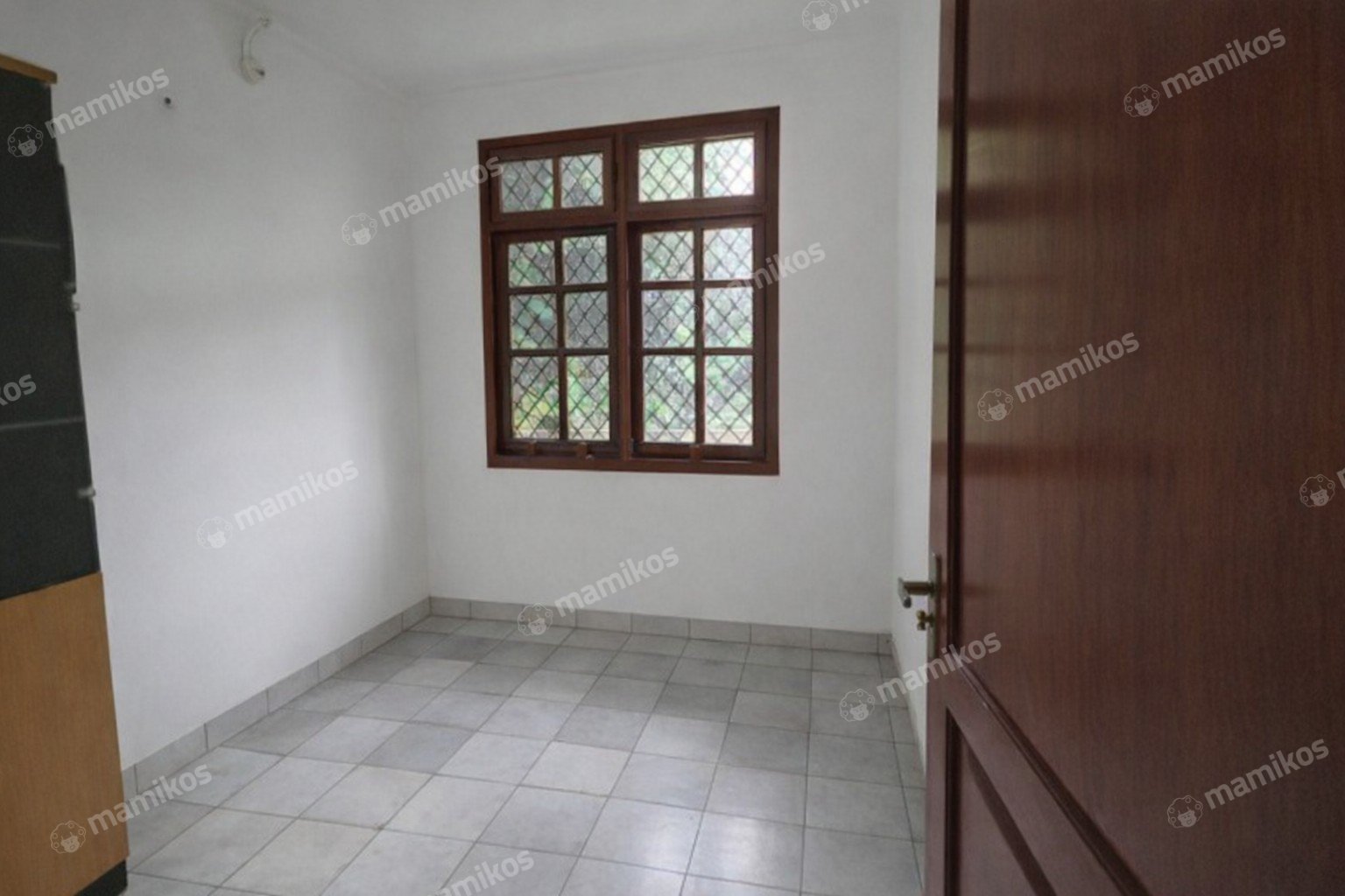 Rumah Sertifikat SHM 3 Kamar Tidur 3 Kamar Mandi Cirendeu Jakarta Selatan - Photo 2