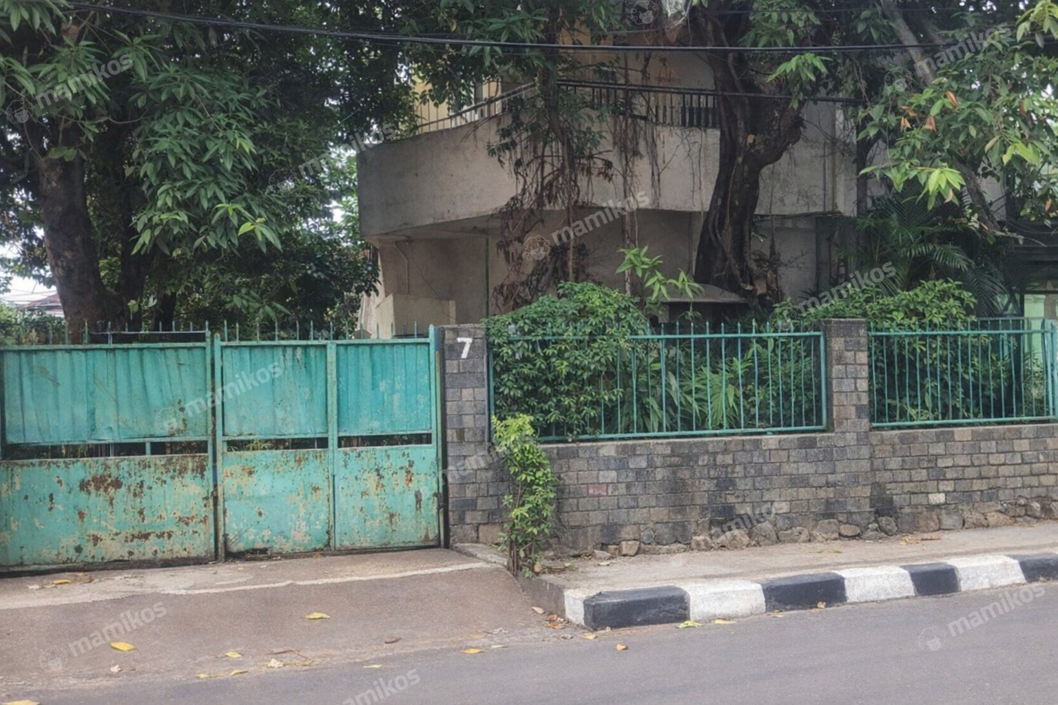 Rumah 7 Kamar Tidur 2 Kamar Mandi 2 Lantai Rawamangun Jakarta Timur