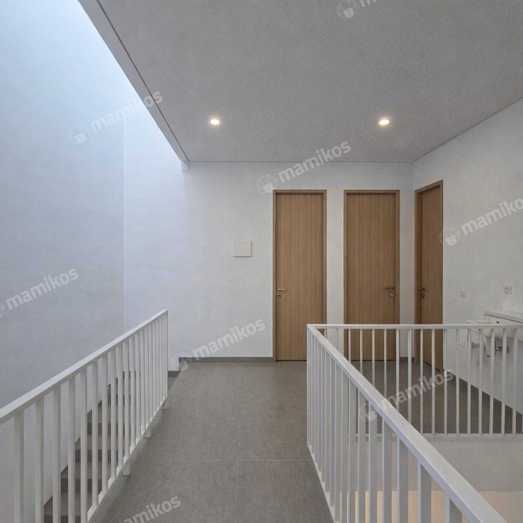 Rumah Baru Sertifikat SHM 4 Kamar Tidur Joglo Jakarta Barat - Photo 3