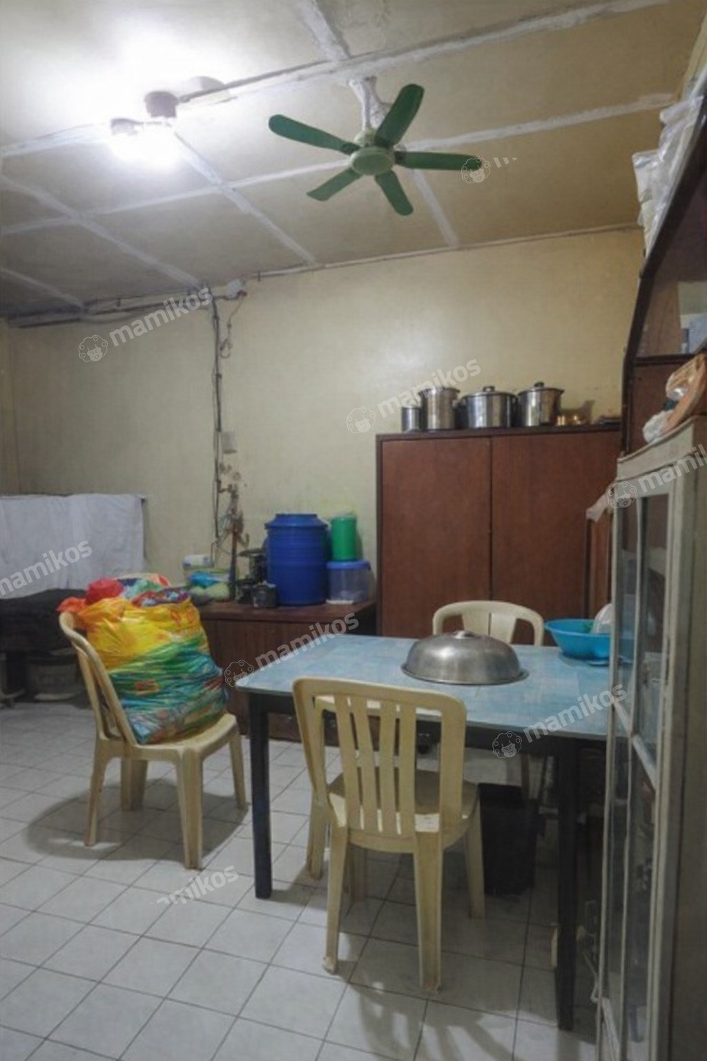Rumah 4 Kamar Tidur 1 Kamar Mandi 2 Lantai Tambora Jakarta Barat - Photo 2