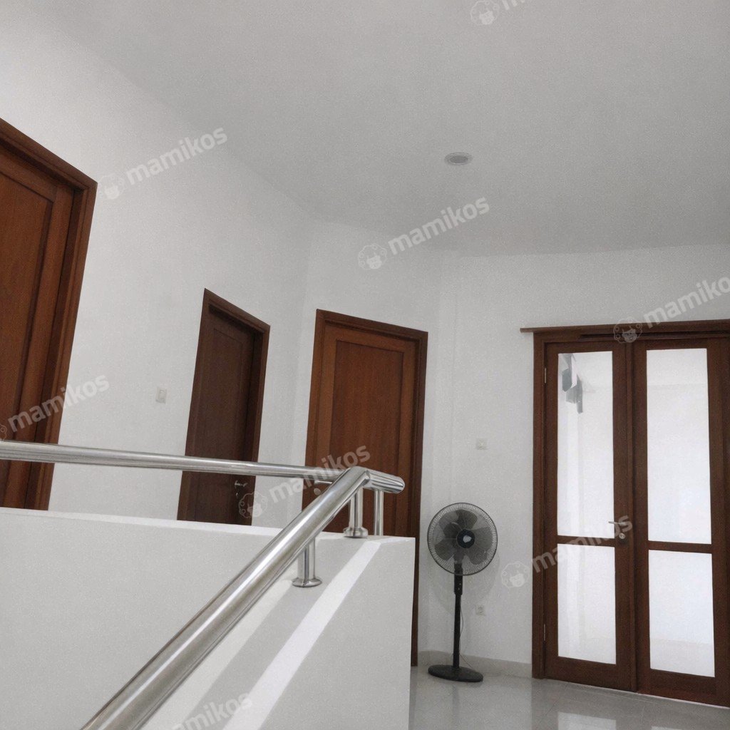 Rumah Sertifikat SHM 4 Kamar Tidur 2 Kamar Mandi Permata Buana Jakarta Barat - Photo 3