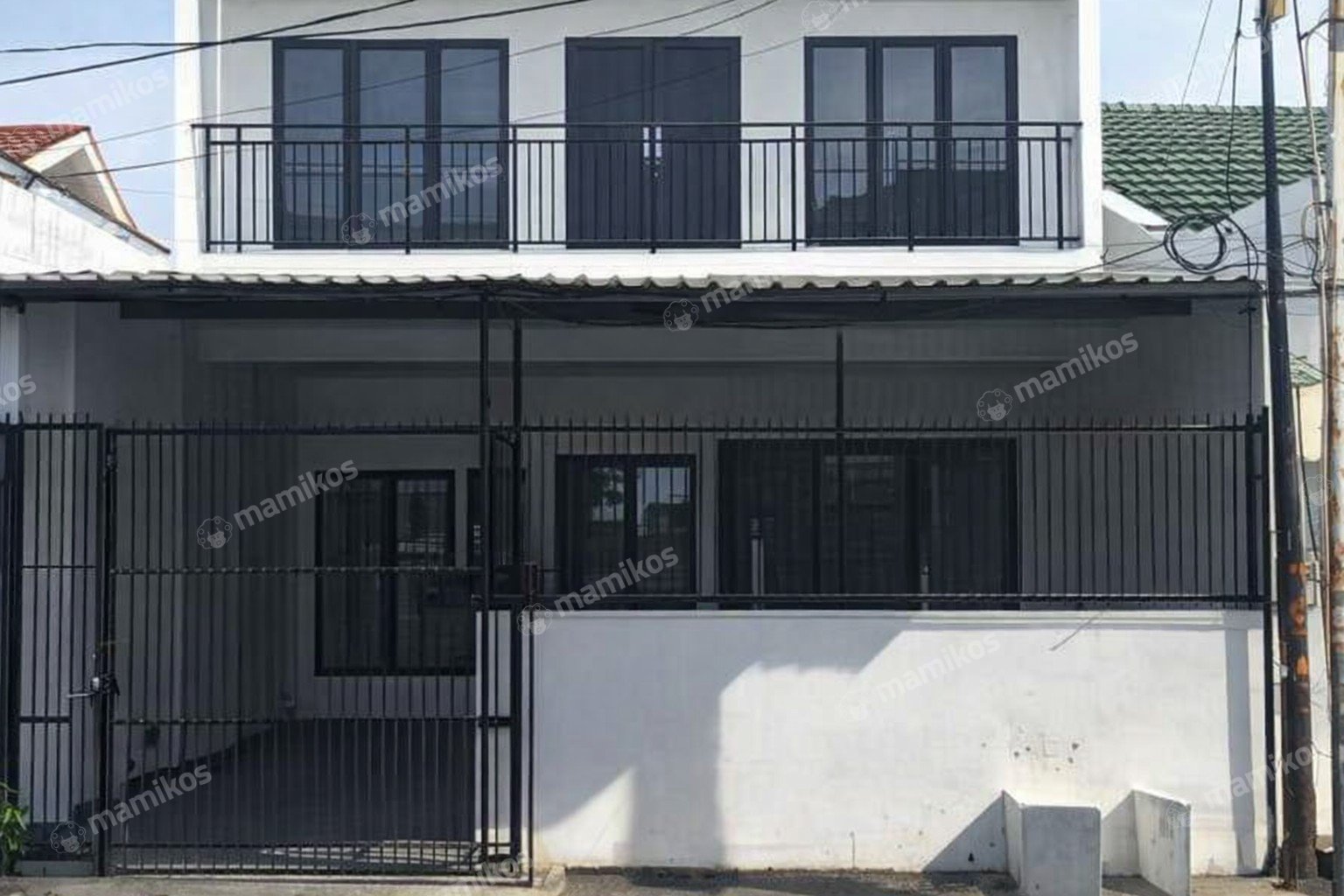 Rumah 4 Kamar Tidur 2 Kamar Mandi 2 Lantai Pegadungan Jakarta Barat
