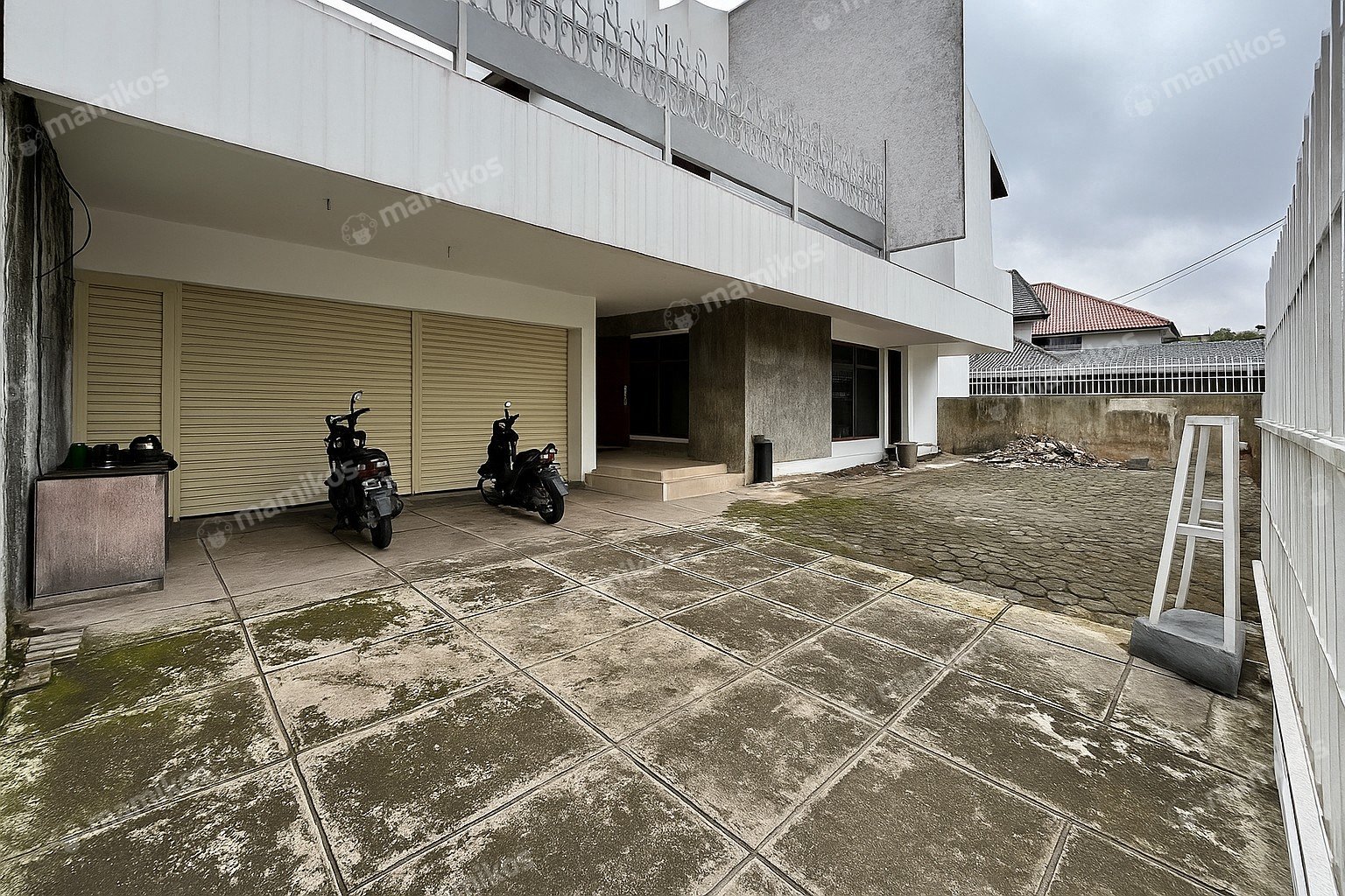 Rumah Sertifikat SHM 6 Kamar Tidur 5 Kamar Mandi Kebayoran Baru Jakarta Selatan