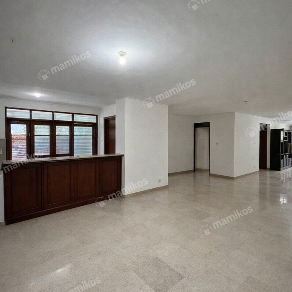 Rumah Sertifikat SHM 6 Kamar Tidur 5 Kamar Mandi Kebayoran Baru Jakarta Selatan - Photo 2