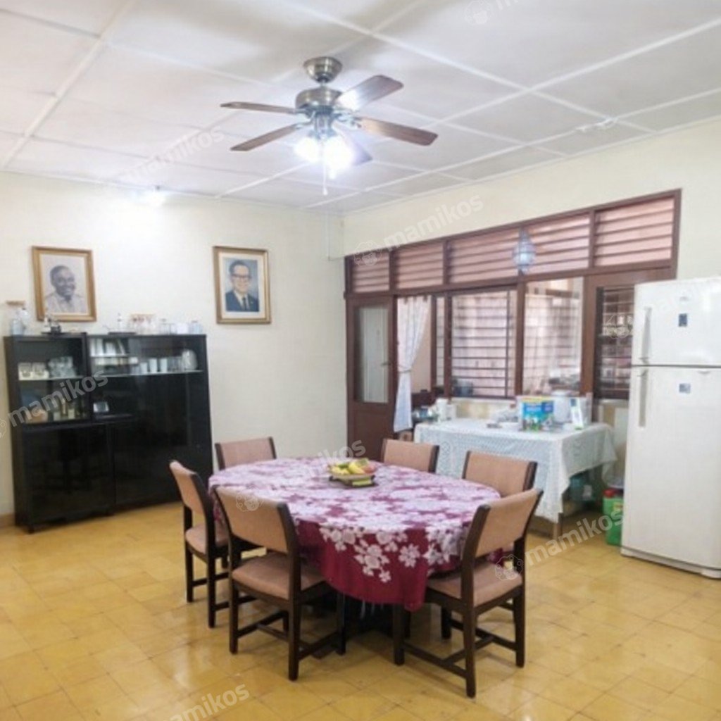 Rumah Sertifikat SHM 6 Kamar Tidur 4 Kamar Mandi Menteng Dalam Jakarta Selatan - Photo 3