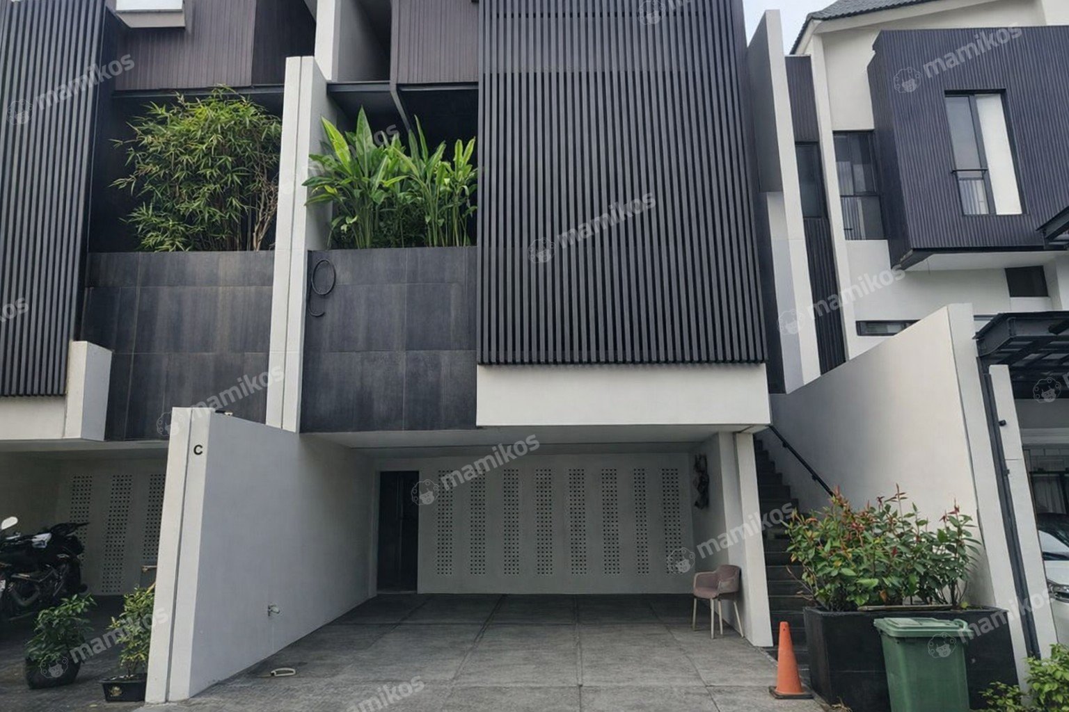 Rumah Sertifikat SHM 3 Kamar Tidur 3 Kamar Mandi Cilandak Jakarta Selatan