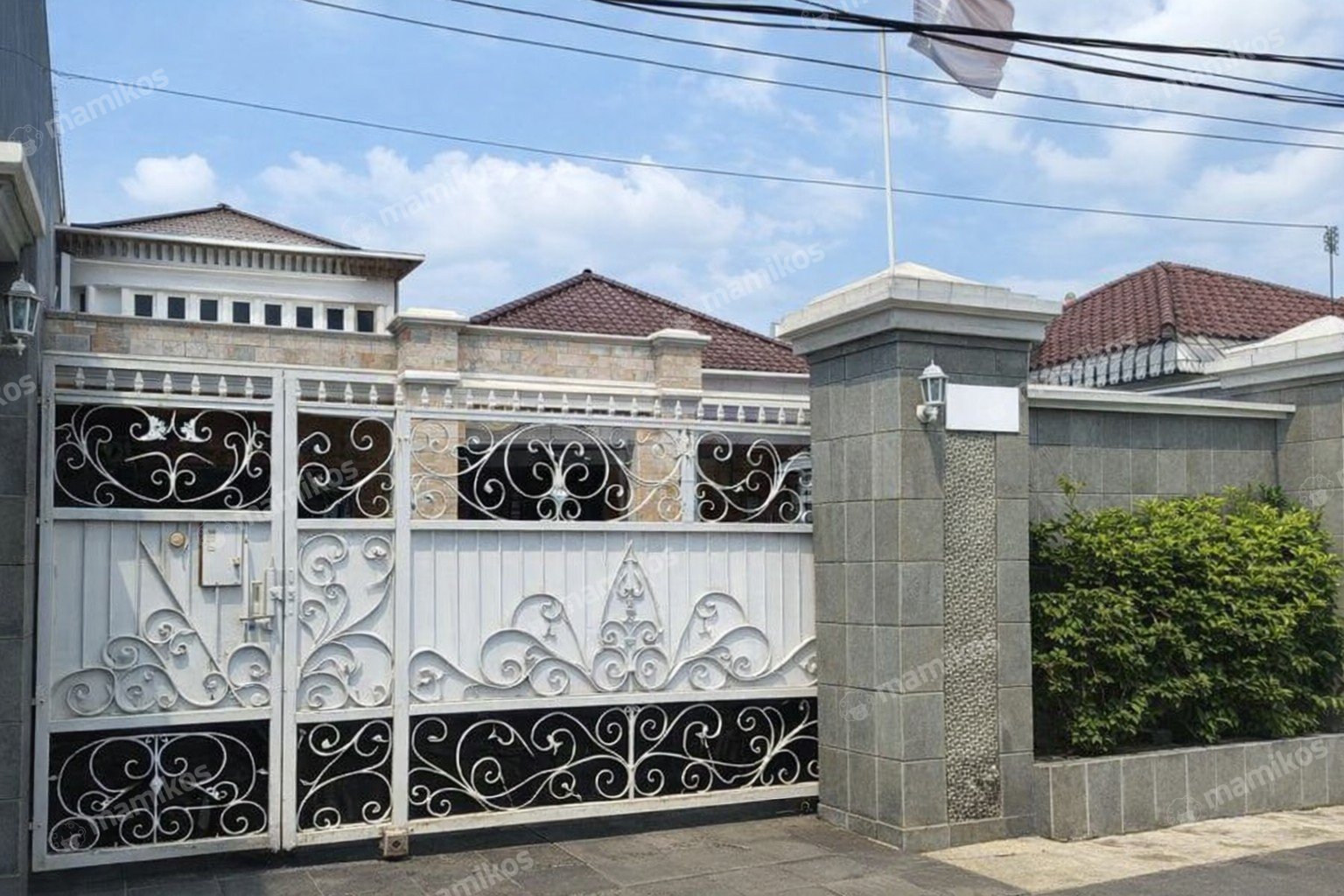 Rumah Sertifikat SHM 8 Kamar Tidur 4 Kamar Mandi Cipayung Jakarta Timur