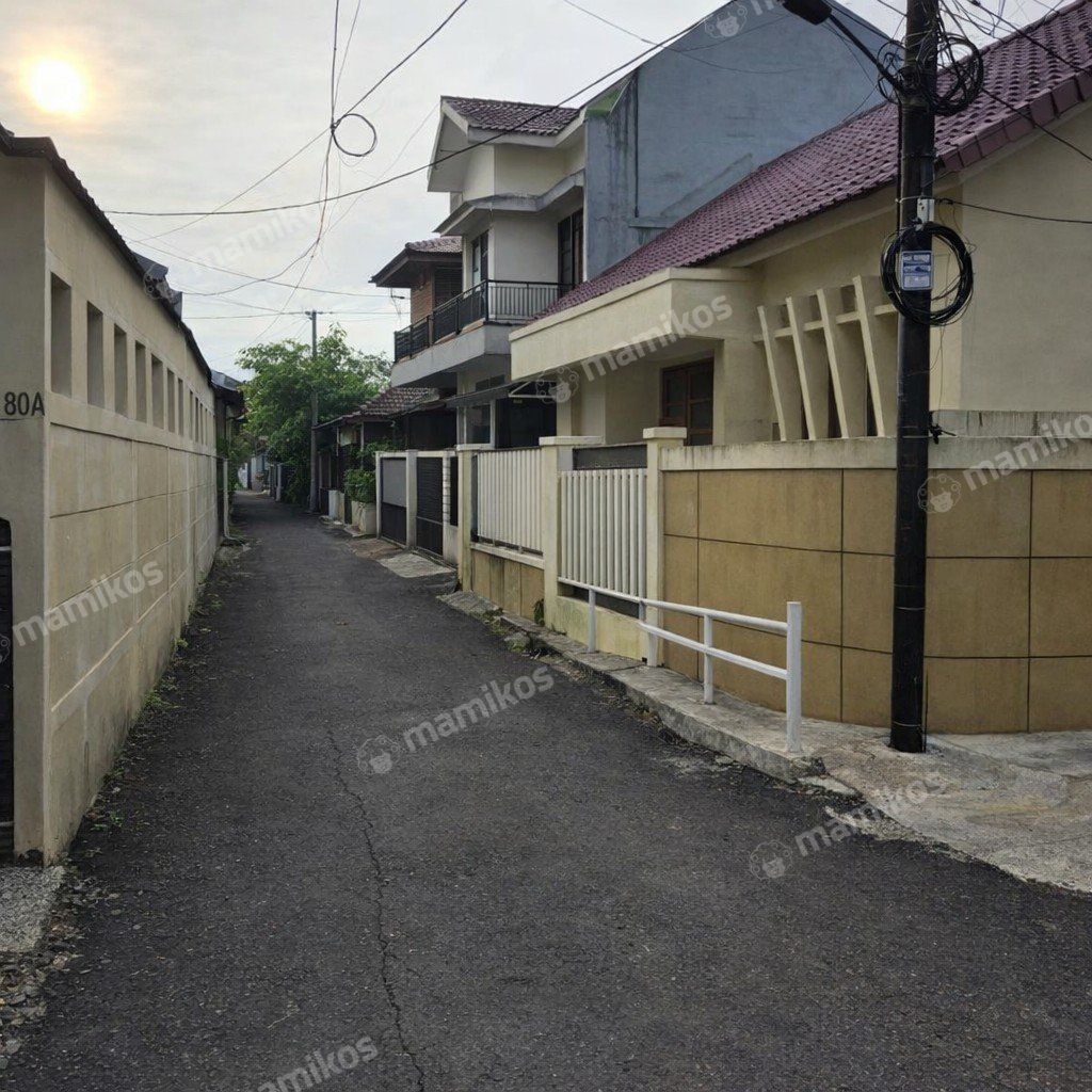 Rumah Sertifikat SHM 3 Kamar Tidur 2 Kamar Mandi Jagakarsa Jakarta Selatan - Photo 2