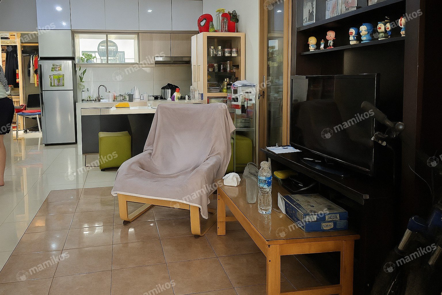 Rumah 2 Kamar Tidur 2 Kamar Mandi 2 Lantai Raffles Hills Jakarta Timur