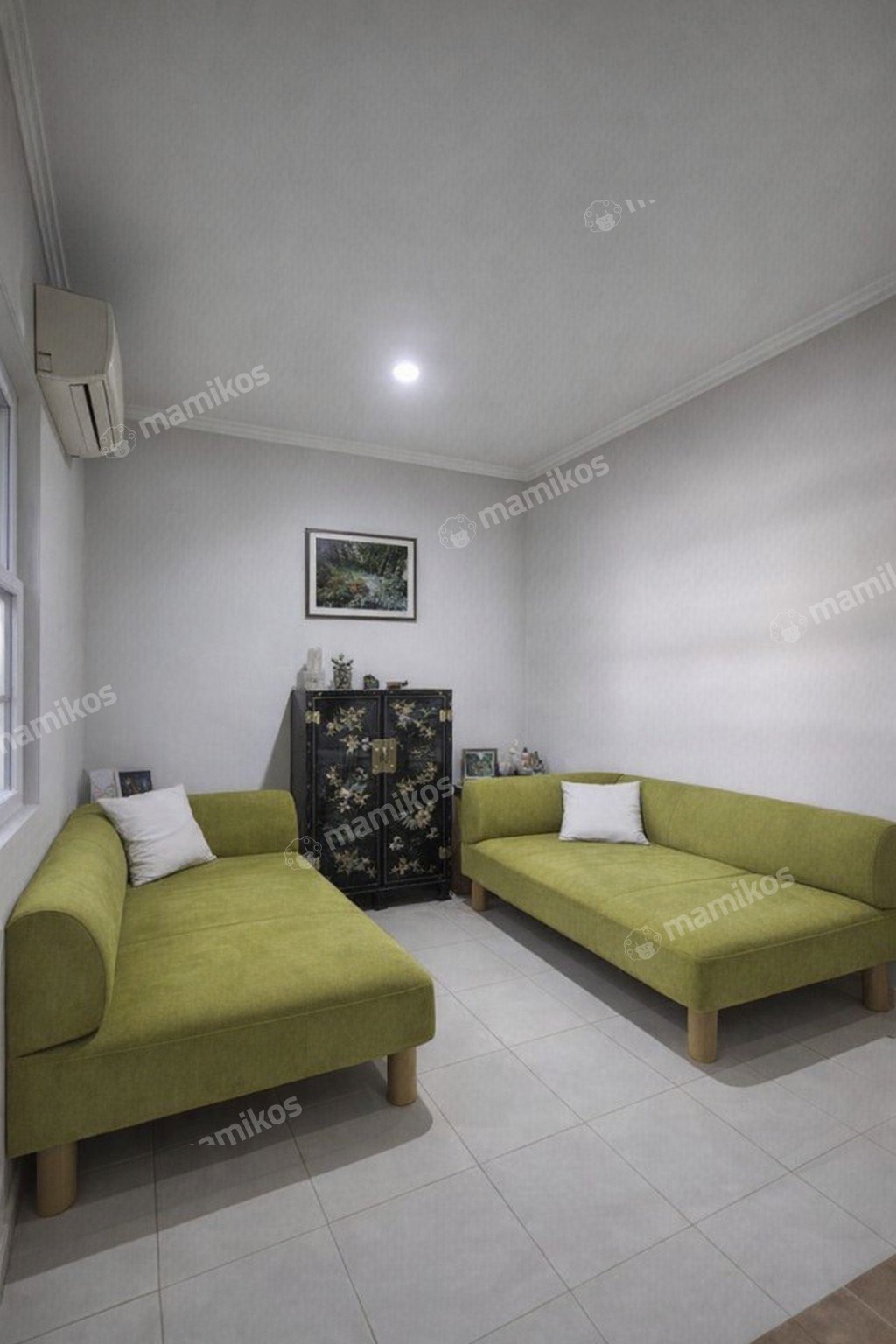 Rumah 2 Kamar Tidur 2 Kamar Mandi 2 Lantai Raffles Hills Jakarta Timur - Photo 2