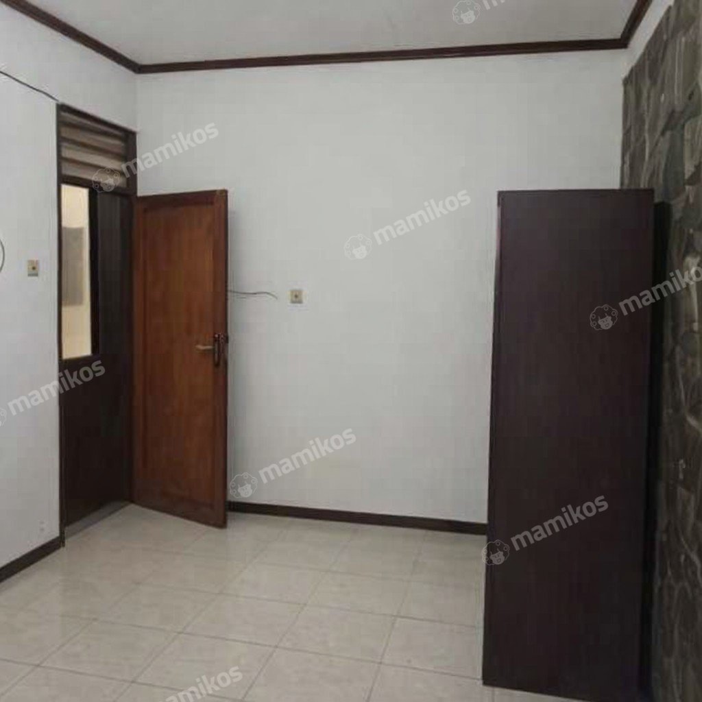 Rumah Sertifikat SHM 3 Kamar Tidur 2 Kamar Mandi Kebayoran Baru Jakarta Selatan - Photo 3