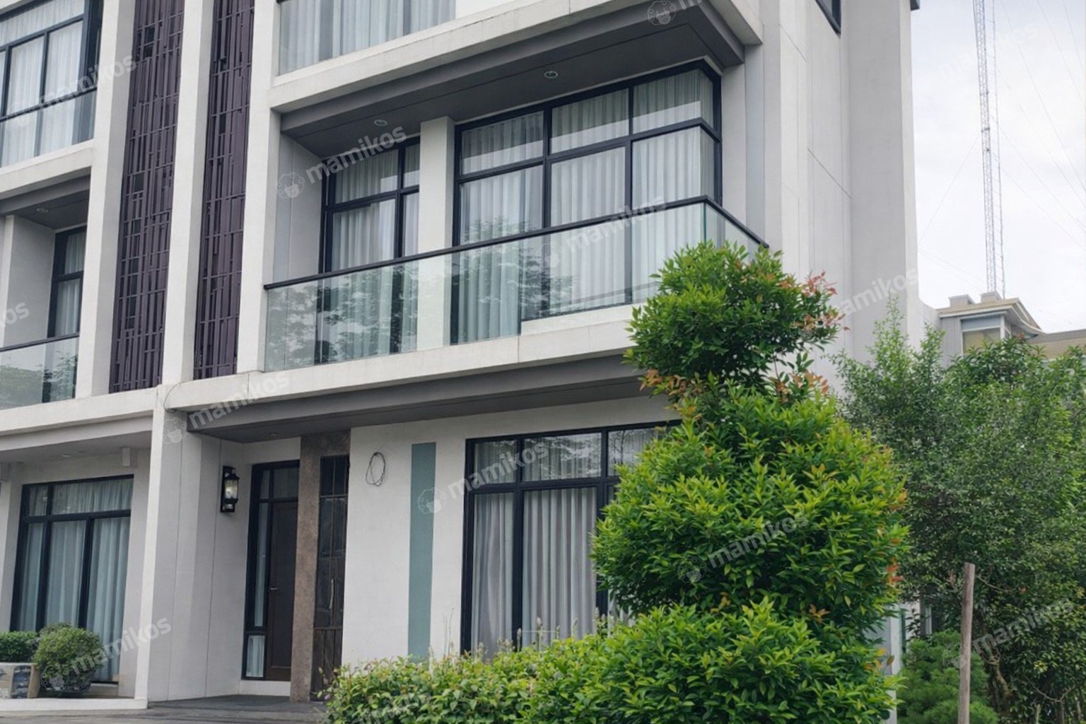 Rumah 3 Kamar Tidur 2 Kamar Mandi Kedoya Selatan Jakarta Barat