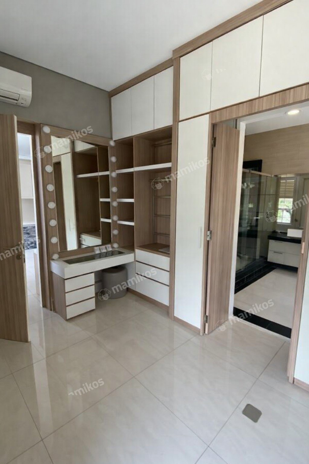 Rumah Sertifikat SHM 6 Kamar Tidur 6 Kamar Mandi Pantai Indah Kapuk Jakarta Utara - Photo 3