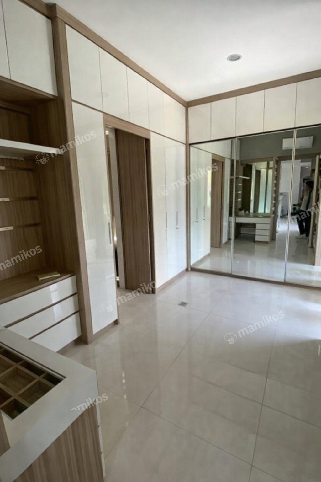 Rumah Sertifikat SHM 6 Kamar Tidur 6 Kamar Mandi Pantai Indah Kapuk Jakarta Utara - Photo 5