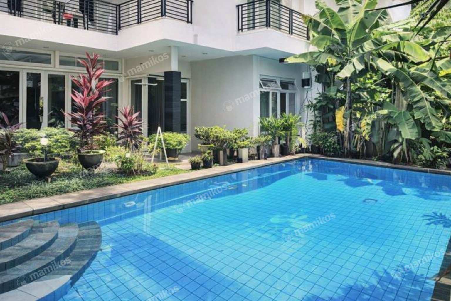 Rumah Sertifikat SHM 6 Kamar Tidur 6 Kamar Mandi Kemang Jakarta Selatan