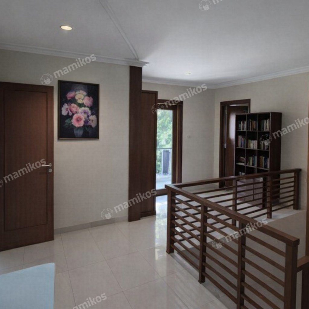 Rumah Sertifikat SHM 3 Kamar Tidur 3 Kamar Mandi Kebayoran Baru Jakarta Selatan - Photo 4