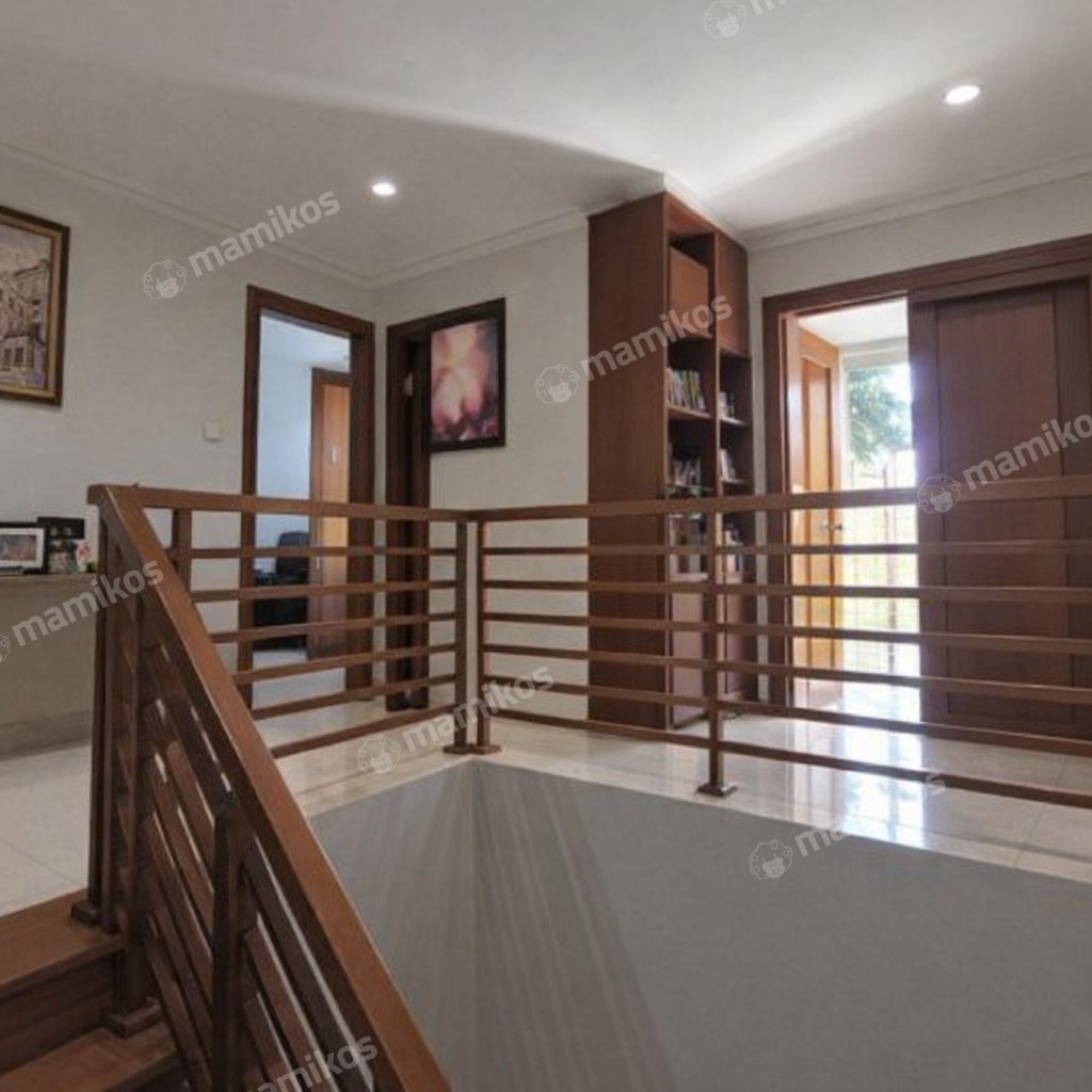 Rumah Sertifikat SHM 3 Kamar Tidur 3 Kamar Mandi Kebayoran Baru Jakarta Selatan - Photo 5