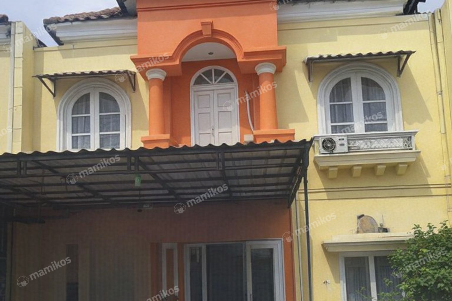 Rumah Sertifikat SHM 4 Kamar Tidur 3 Kamar Mandi Raffles Hills Jakarta Timur