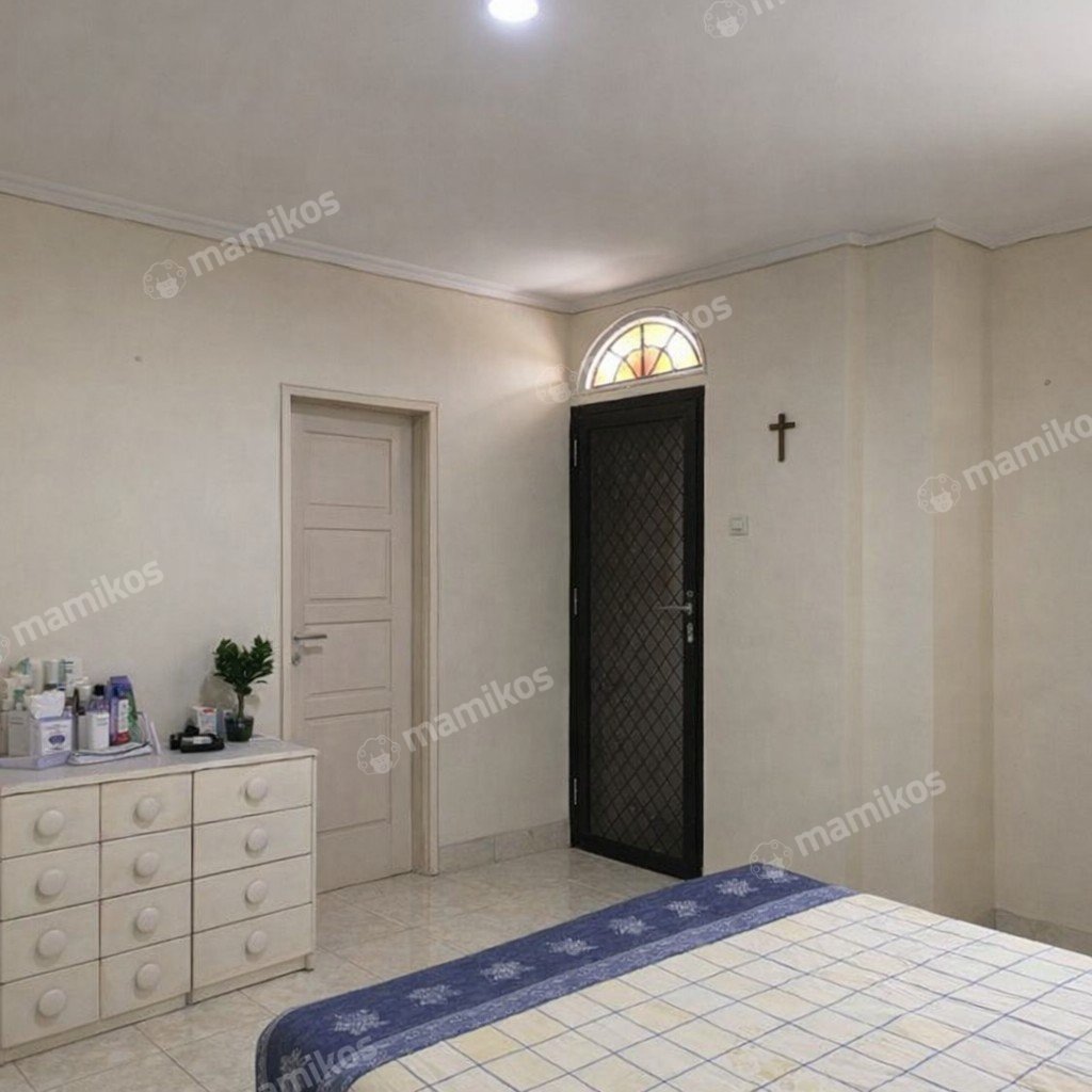 Rumah Sertifikat SHM 4 Kamar Tidur 3 Kamar Mandi Raffles Hills Jakarta Timur - Photo 2