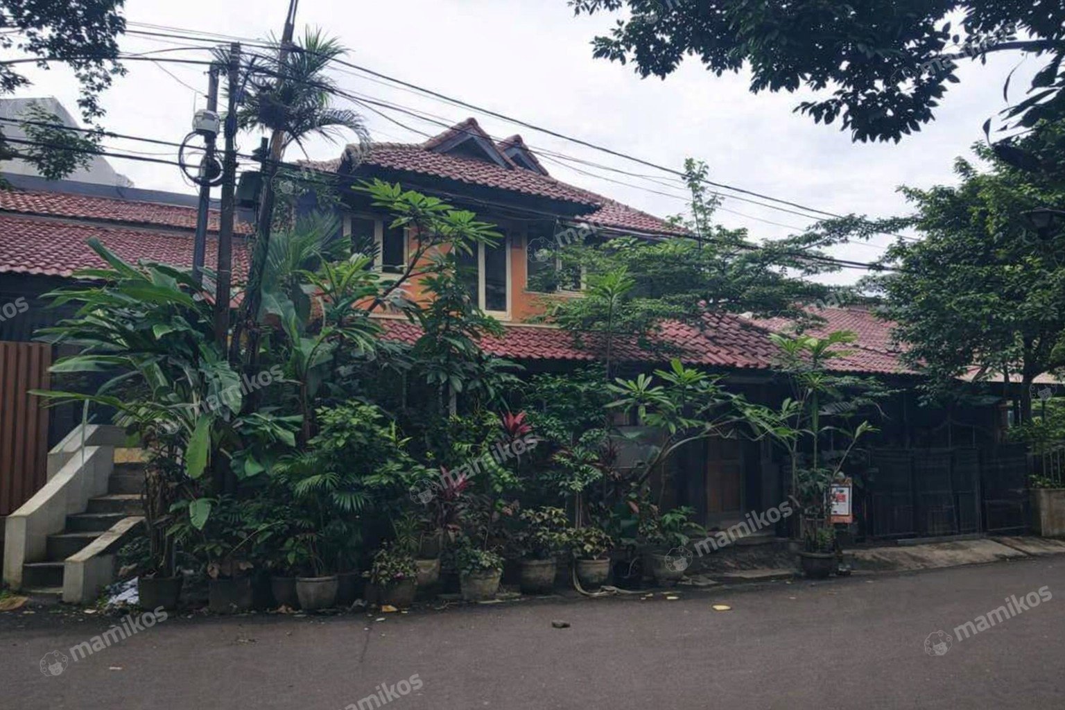 Rumah Sertifikat SHM 6 Kamar Tidur 6 Kamar Mandi Kebayoran Baru Jakarta Selatan