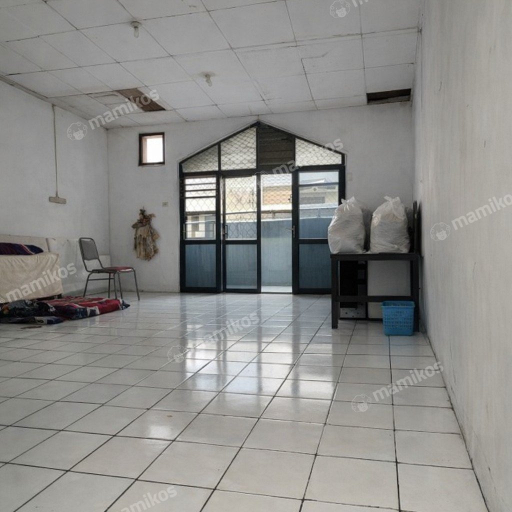 Rumah Sertifikat SHM 1 Kamar Tidur 1 Kamar Mandi Taman Ratu Jakarta Barat - Photo 5