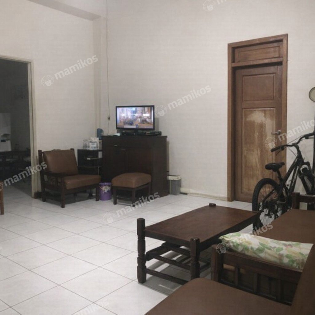 Rumah Sertifikat SHM 5 Kamar Tidur 2 Kamar Mandi Tanjung Duren Jakarta Barat - Photo 4