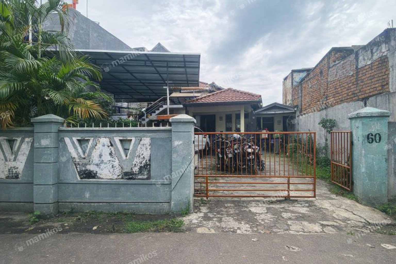 Rumah Sertifikat SHM 8 Kamar Tidur 3 Kamar Mandi Condet Jakarta Timur