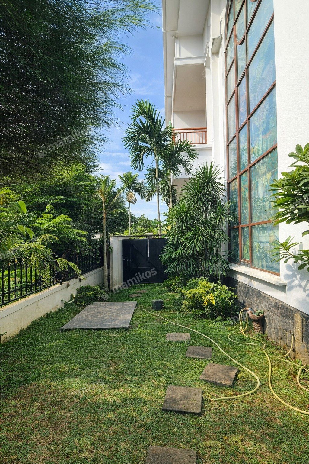 Rumah Sertifikat SHM 6 Kamar Tidur 4 Kamar Mandi Kembangan Jakarta Barat - Photo 2