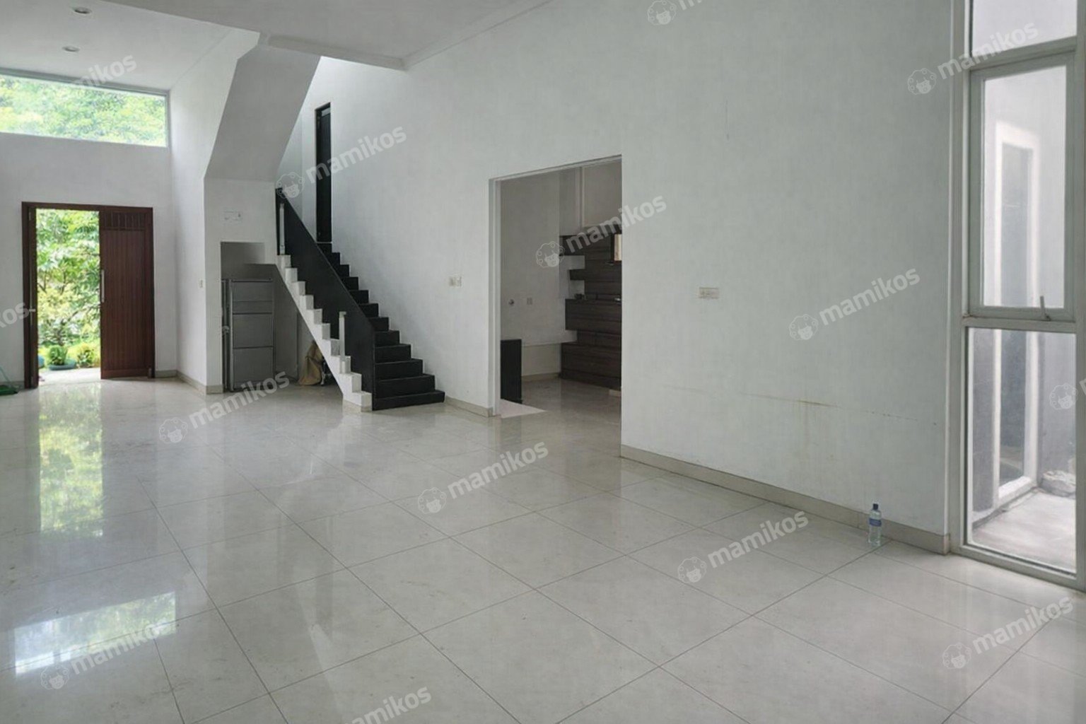 Rumah Sertifikat SHM 4 Kamar Tidur 3 Kamar Mandi Green Ville Jakarta Barat