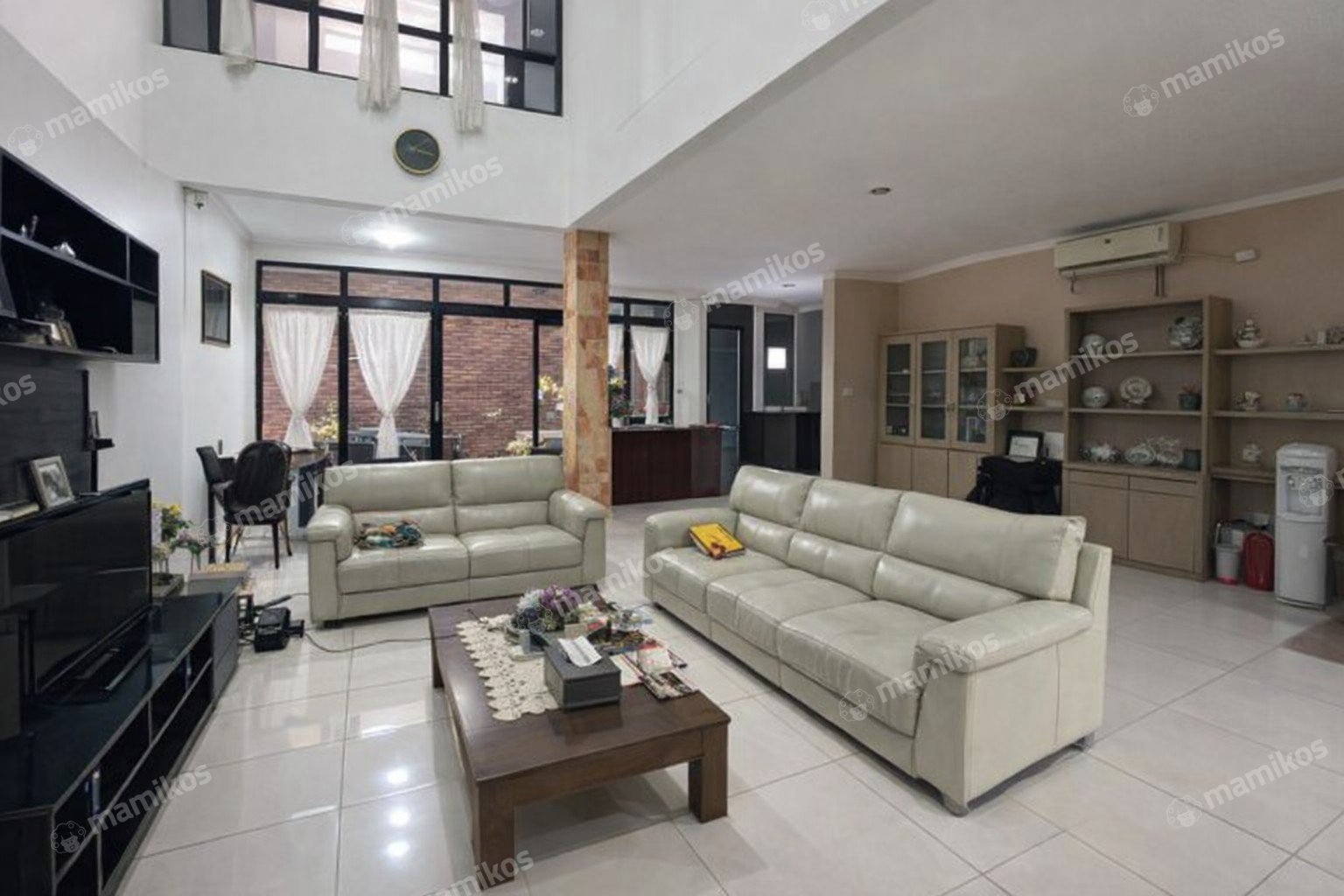 Rumah 4 Kamar Tidur 3 Kamar Mandi 3 Lantai Cakung Jakarta Timur