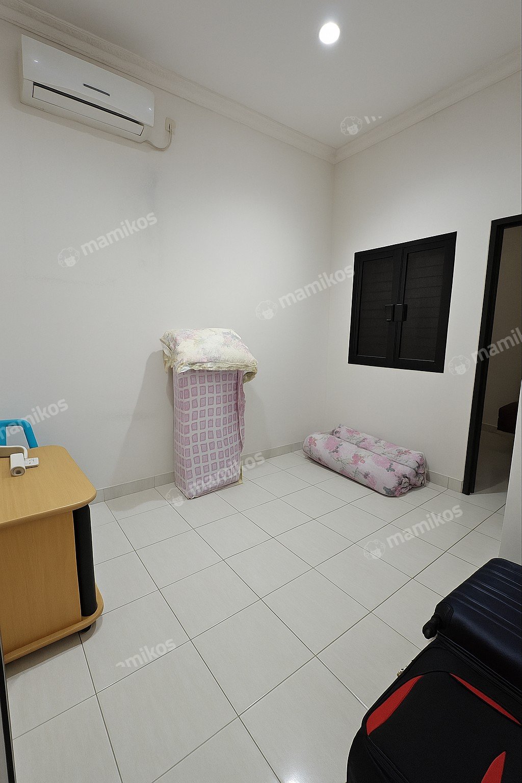 Rumah Sertifikat SHM 5 Kamar Tidur 3 Kamar Mandi Tanjung Duren Jakarta Barat - Photo 2
