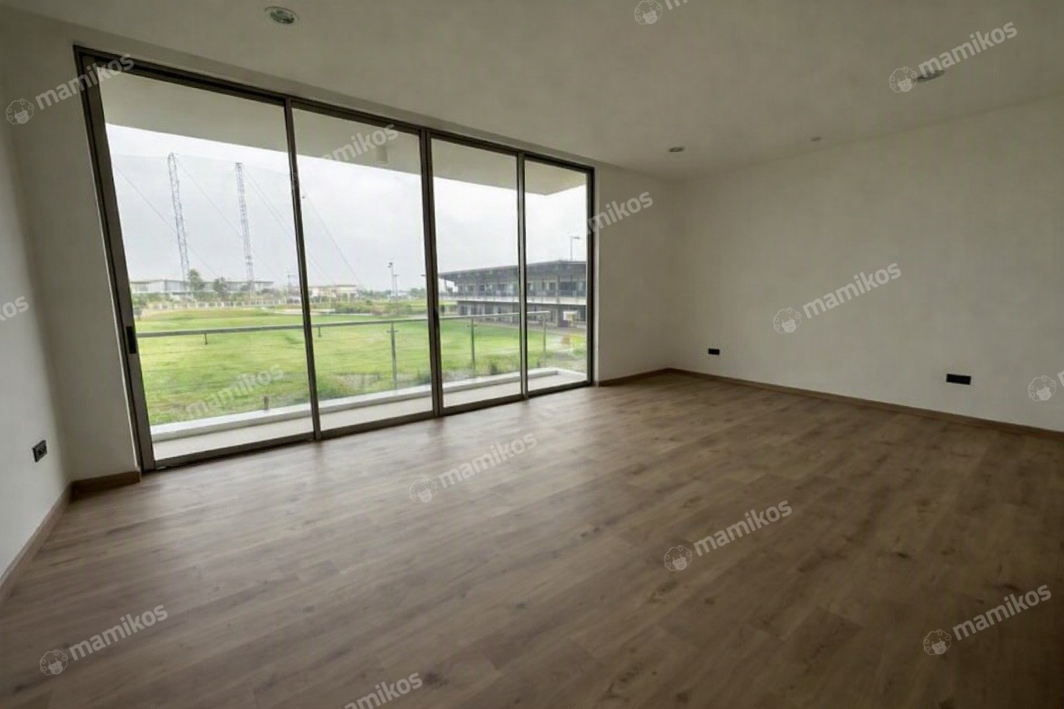 Rumah Sertifikat SHM 4 Kamar Tidur 4 Kamar Mandi Golf Island Jakarta Utara - Photo 3