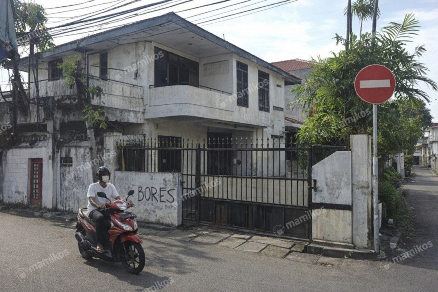 Rumah Sertifikat SHM 6 Kamar Tidur 3 Kamar Mandi Matraman Jakarta Timur - Photo 2