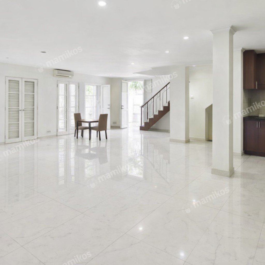 Rumah Sertifikat SHM 3 Kamar Tidur 3 Kamar Mandi Kemang Jakarta Selatan - Photo 2