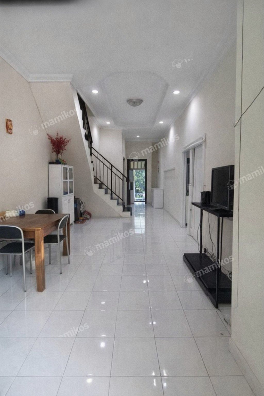 Rumah Sertifikat SHM 3 Kamar Tidur 3 Kamar Mandi Kembangan Jakarta Barat - Photo 3